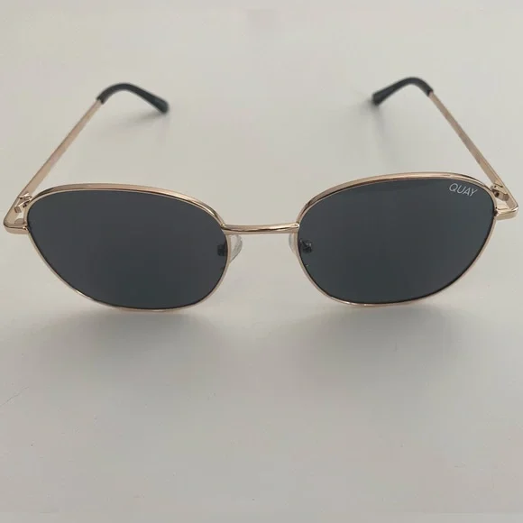 Quay Australia Jezabell 126 Round Sunglasses Gold/Smoke/Lens Cat .3 NWOT - Picture 5 of 10